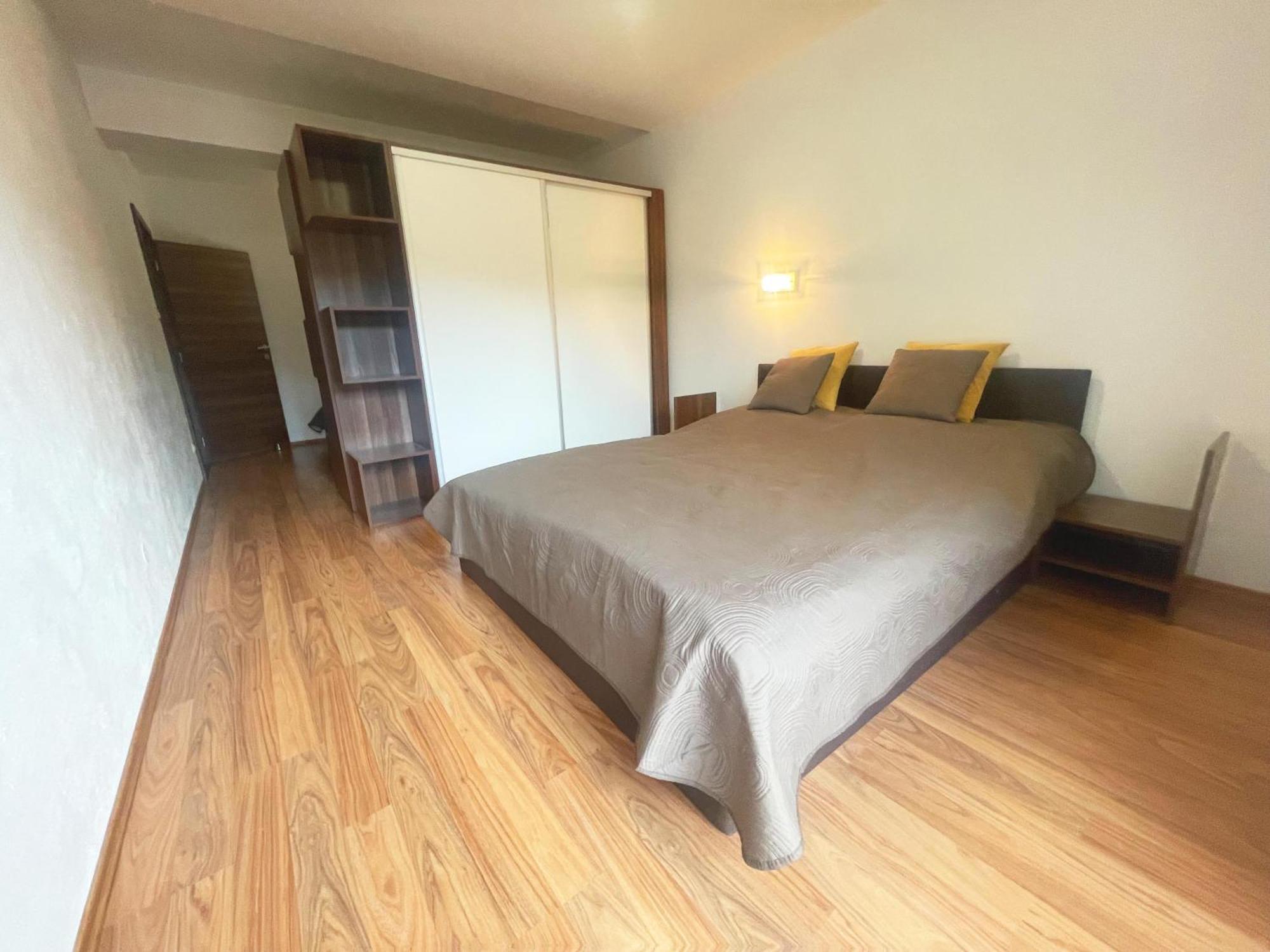 44 Apartment *