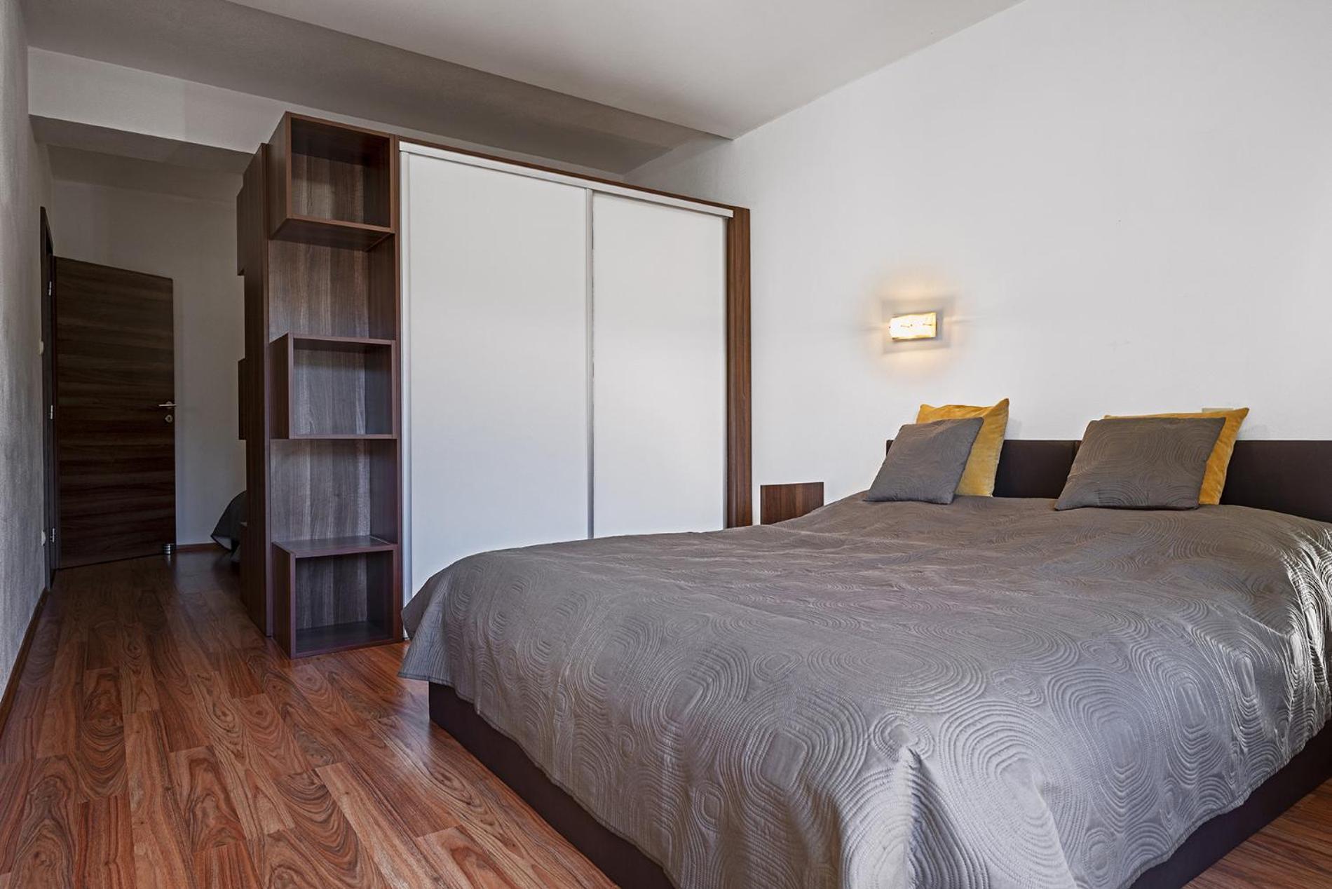 44 Apartment *